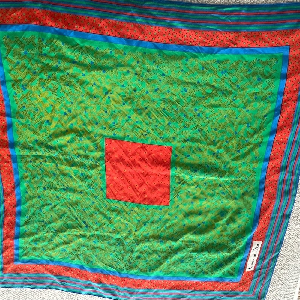 Gorgeous vintage Christian Dior Silk Scarf - Picture 3 of 3